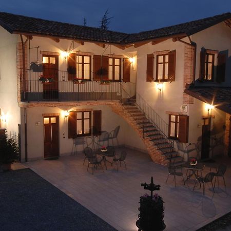 Agriturismo I Grappoli Серралунга-д'Альба Экстерьер фото
